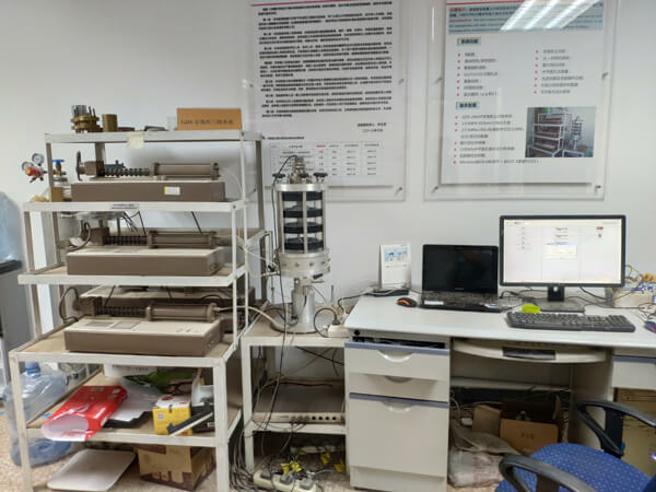 中国科学院地质与地球物理所 UNSAT非鼓和土三轴仪