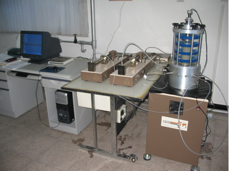 华东交通大学MINDYN+UNSAT非鼓和土三轴仪