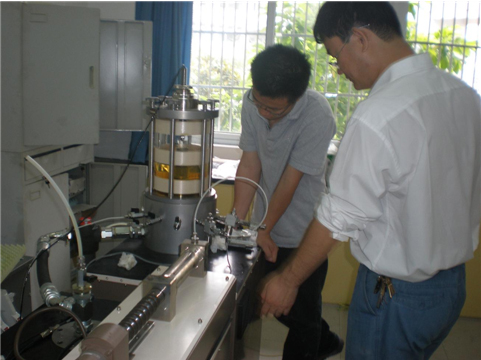 温州大学UNSAT非鼓和土三轴仪+DYNTTS伺服电机节造的动三轴仪