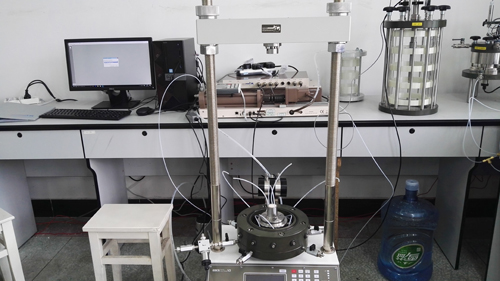 南昌工程学院 UNSAT非鼓和土三轴仪